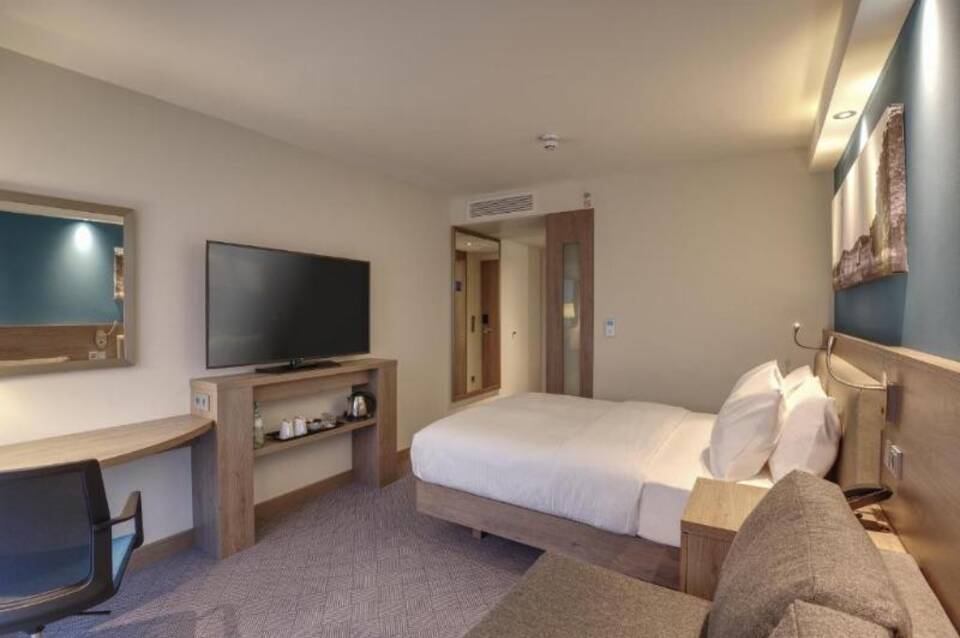 Hampton by Hilton Düsseldorf City Centre 2