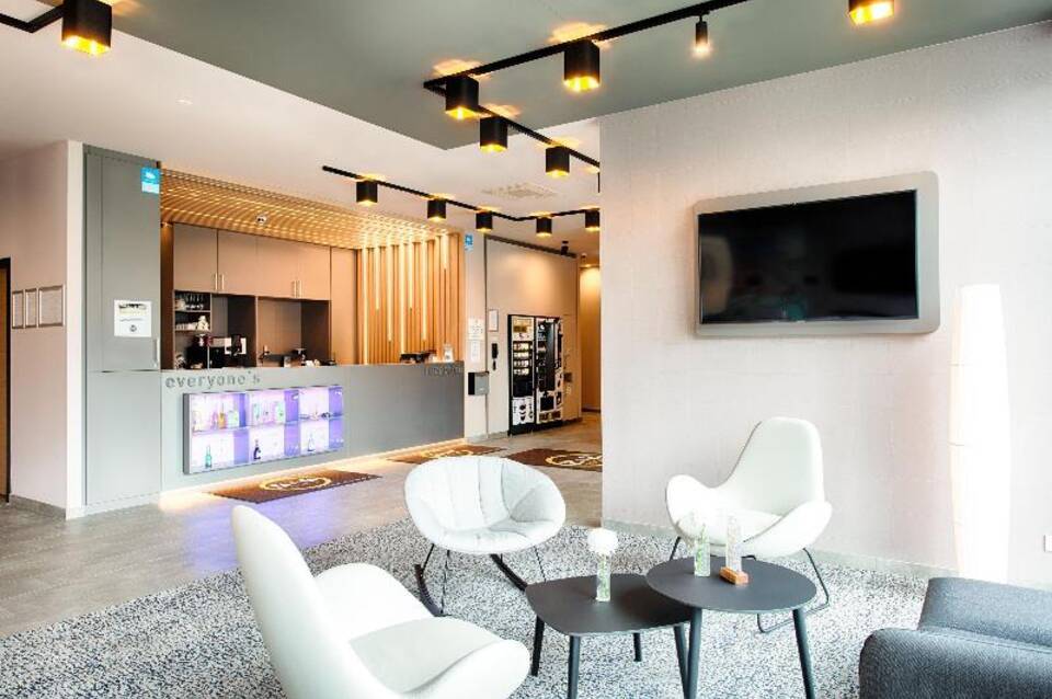 B&B HOTEL Stuttgart-Neckarhafen 4