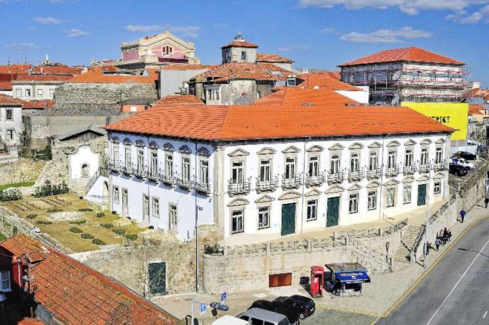 Condes de Azevedo Palace 5