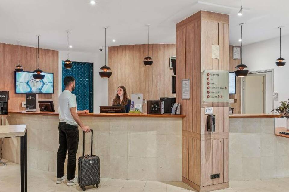 Mercure Paris Porte d'Orleans 3