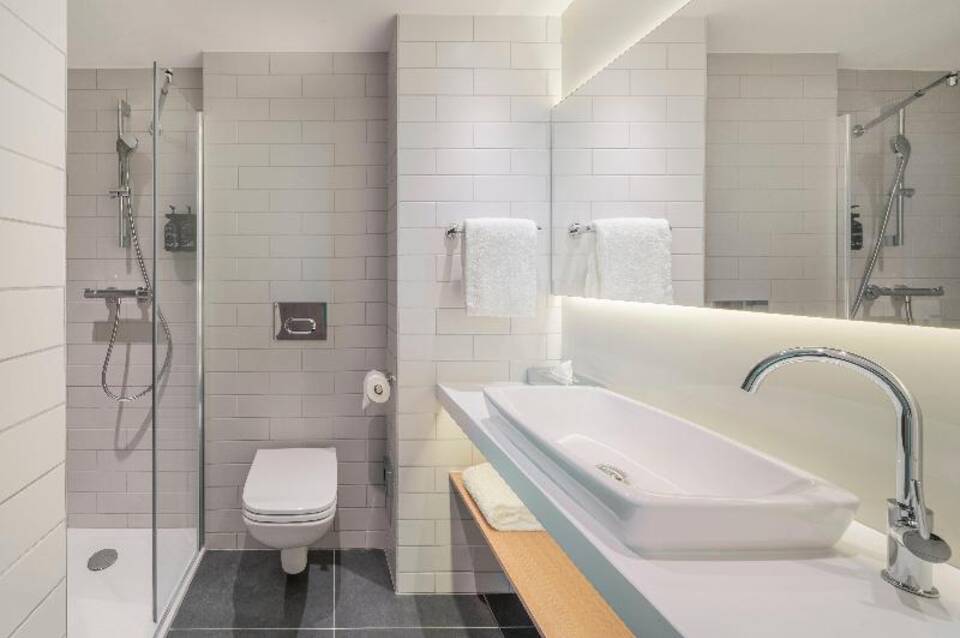 Holiday Inn Express Marne-la-Vallée Val d'Europe 2