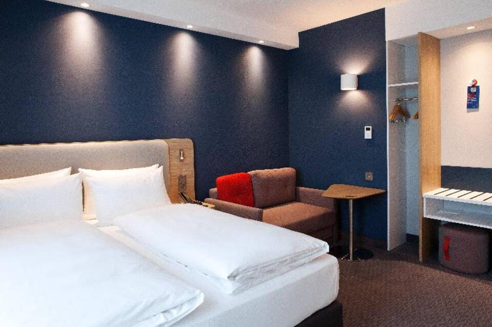 Holiday Inn Express Düsseldorf Airport 1