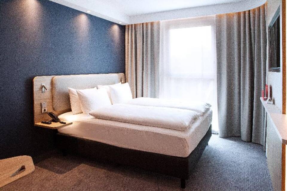 Holiday Inn Express Düsseldorf Airport 4