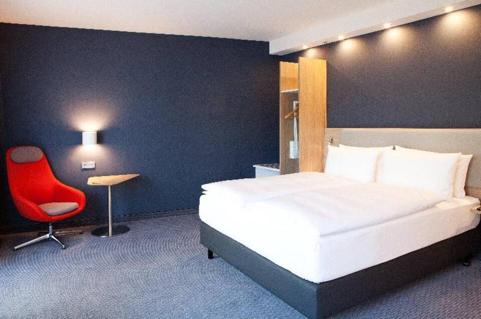 Holiday Inn Express Düsseldorf Airport 5