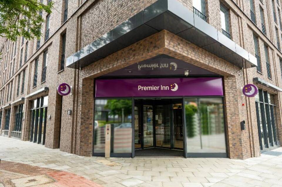Premier Inn Hamburg City Klostertor 3