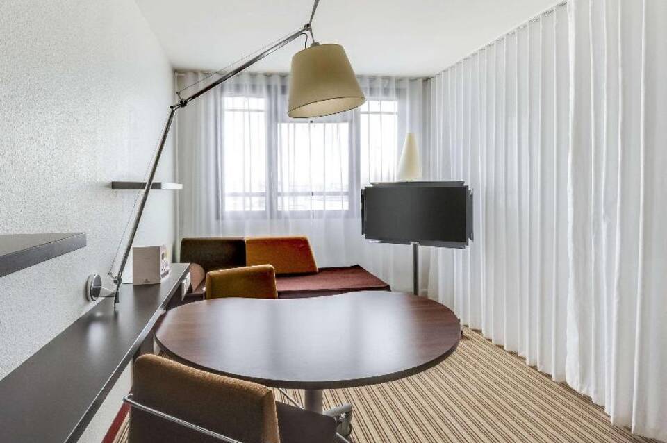Novotel Suites Paris Montreuil Vincennes 5