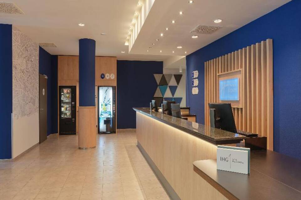 Holiday Inn Express Berlin City Centre 2
