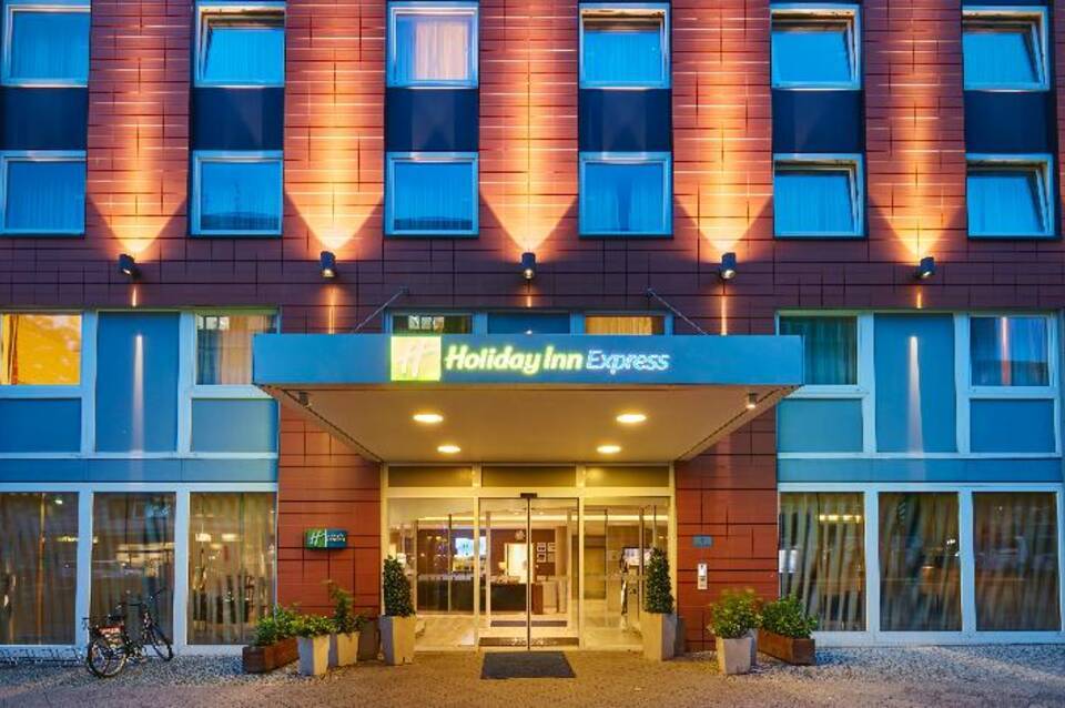 Premier Inn Berlin City Centre Hotel 5