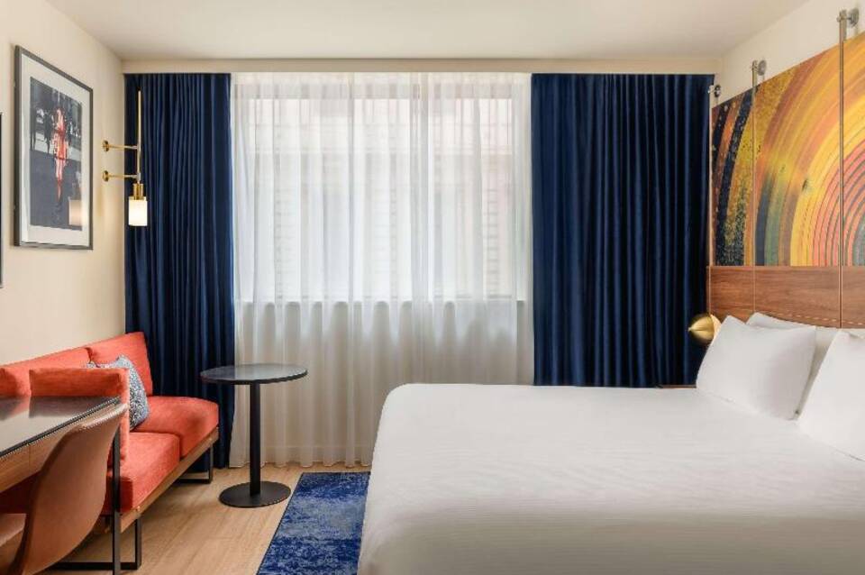 Pullman Budapest 1