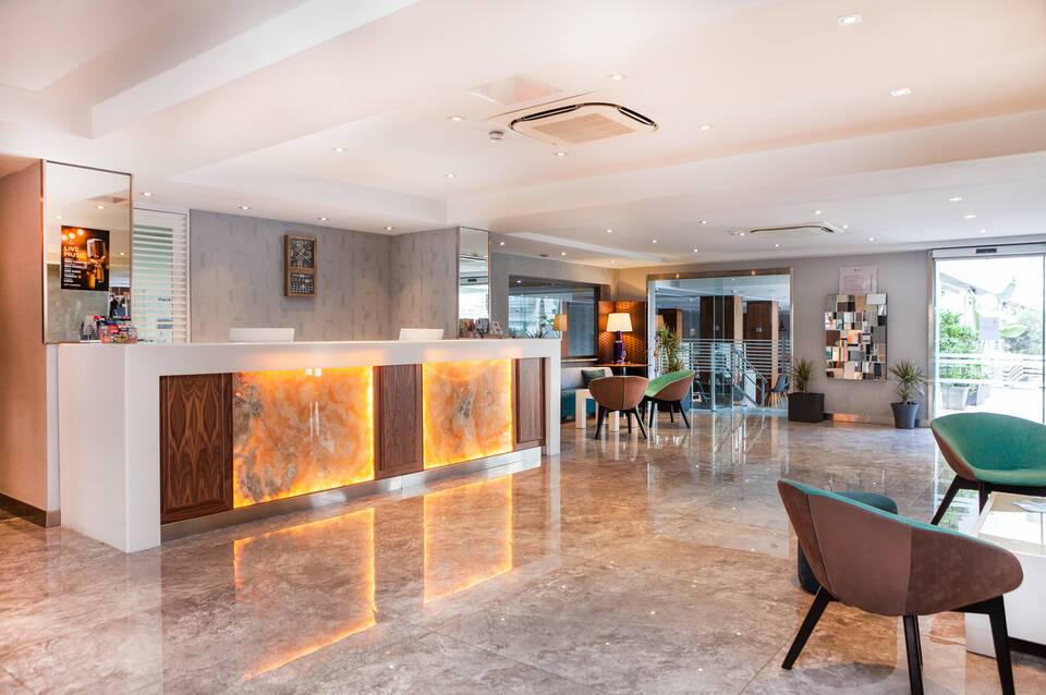 Pebbles Resort Hotel 1