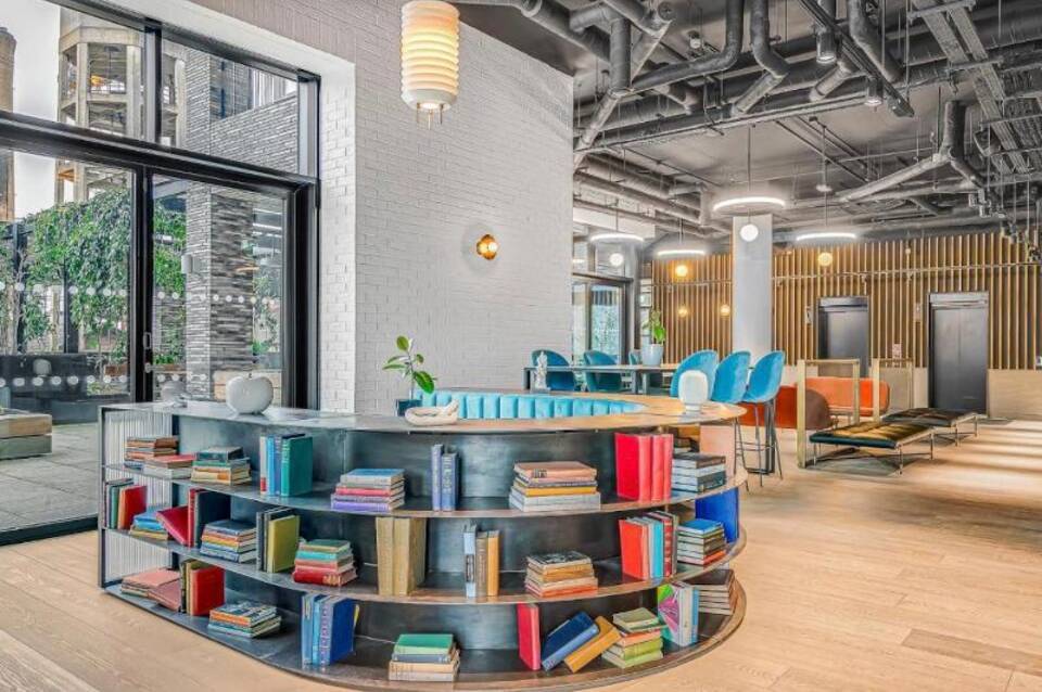 StayCozy Apartments in Kings Cross 5
