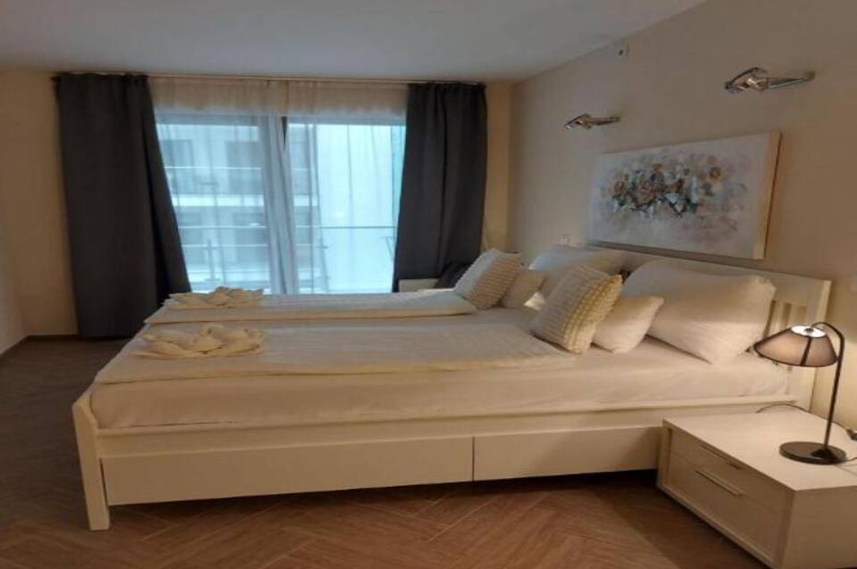 Smart Carrara Apartments 5