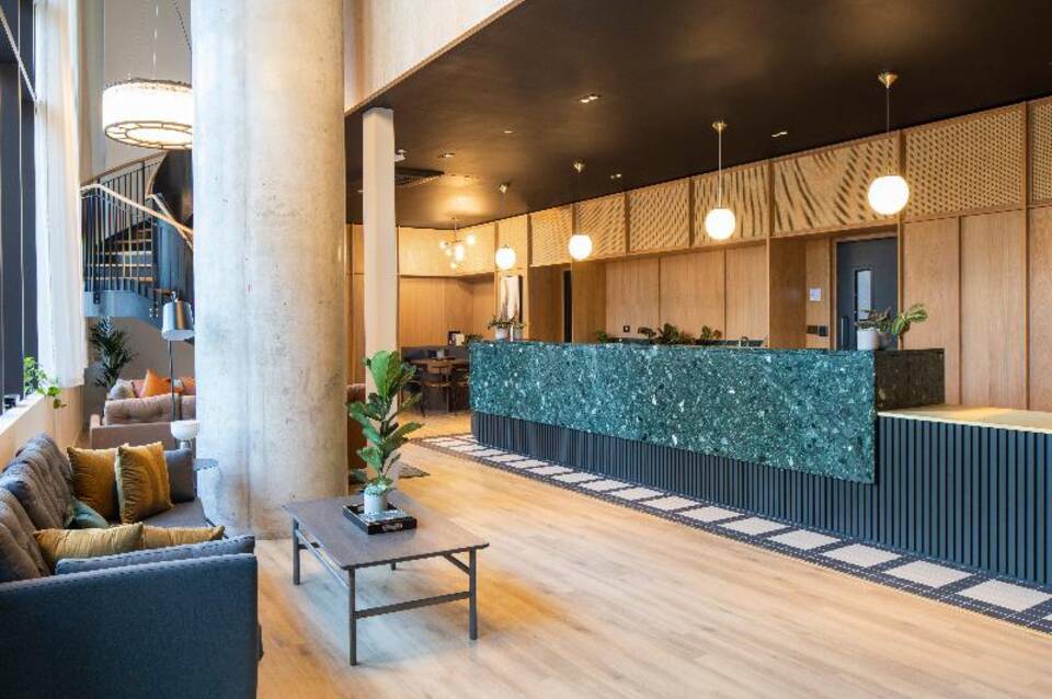 StayCozy Studio Apartments in Croydon 2