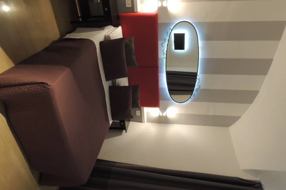 Hotel Center 1 3