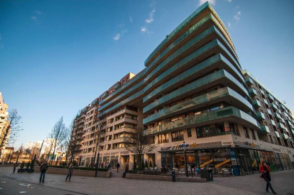 Corvin Center Suites 1