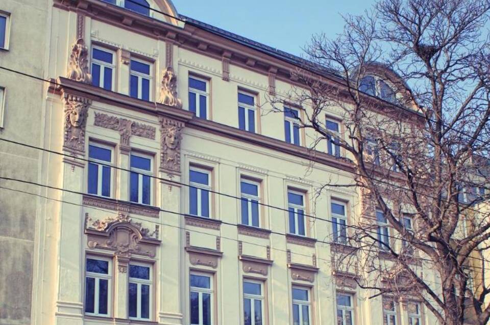 4 Beds & More Apartments 1