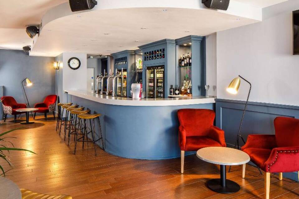 The Harlow Hotel By Accor 3