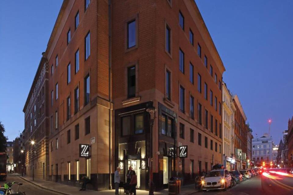 Z Hotel Trafalgar 1
