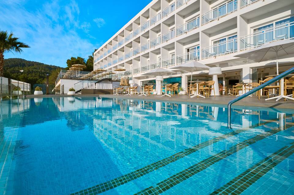 Grupotel Ibiza Beach Resort 1
