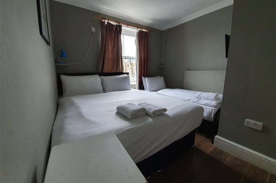 Ebury House 1