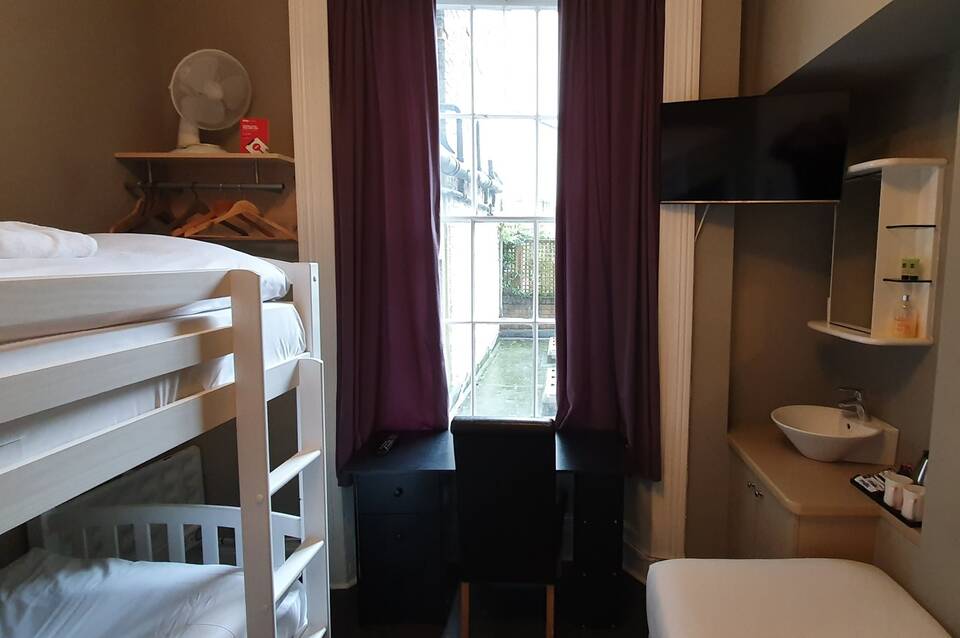 Ebury House 3