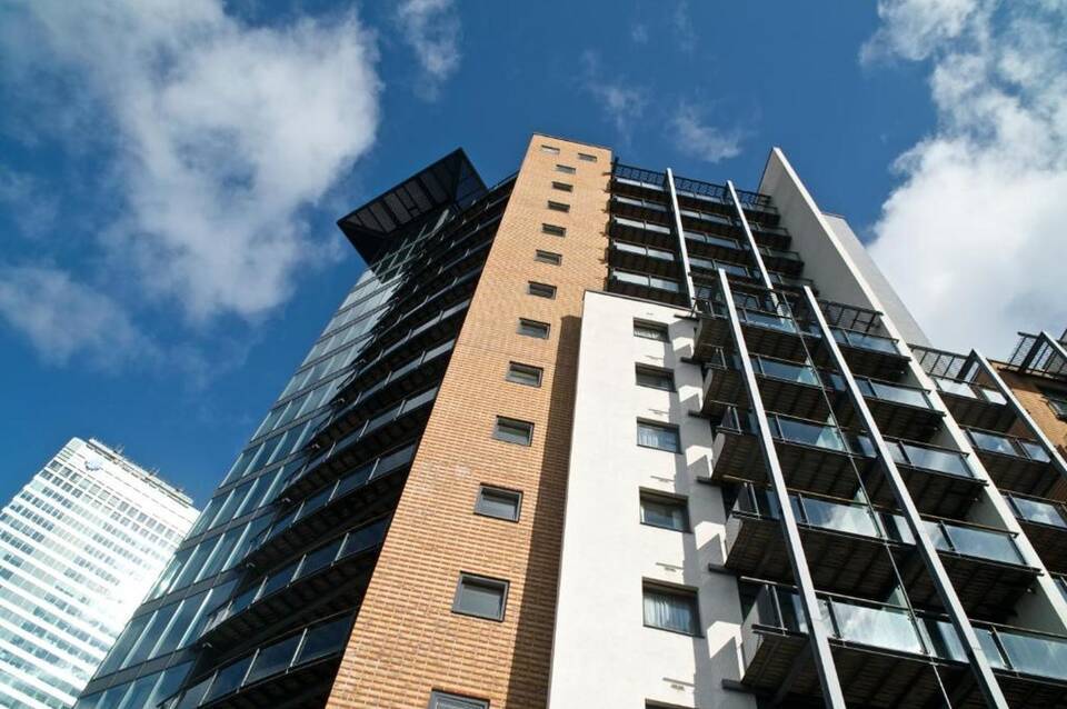 Fraser Place Canary Wharf 1