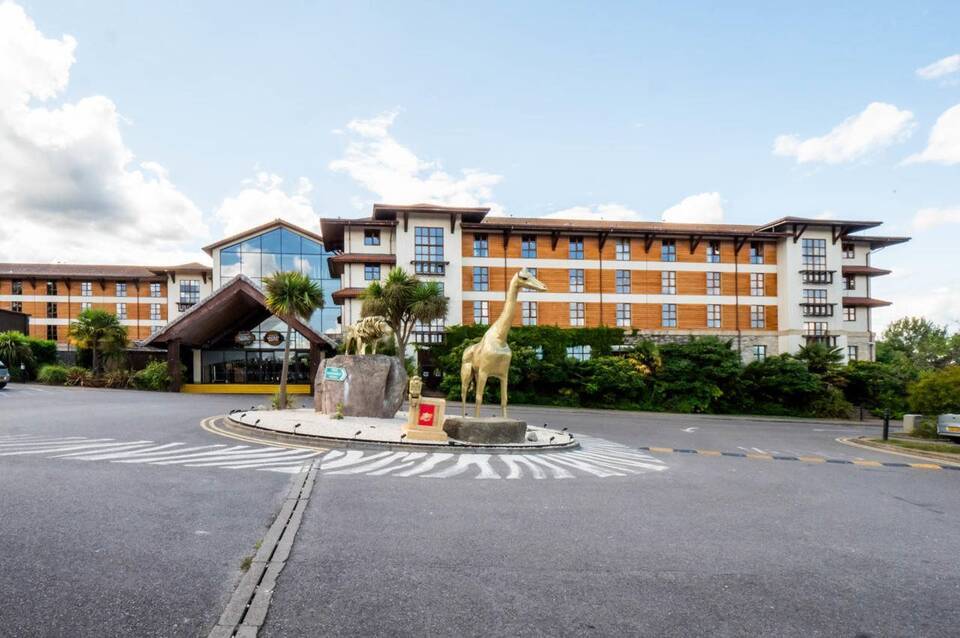 Chessington World of Adventure Resort 2