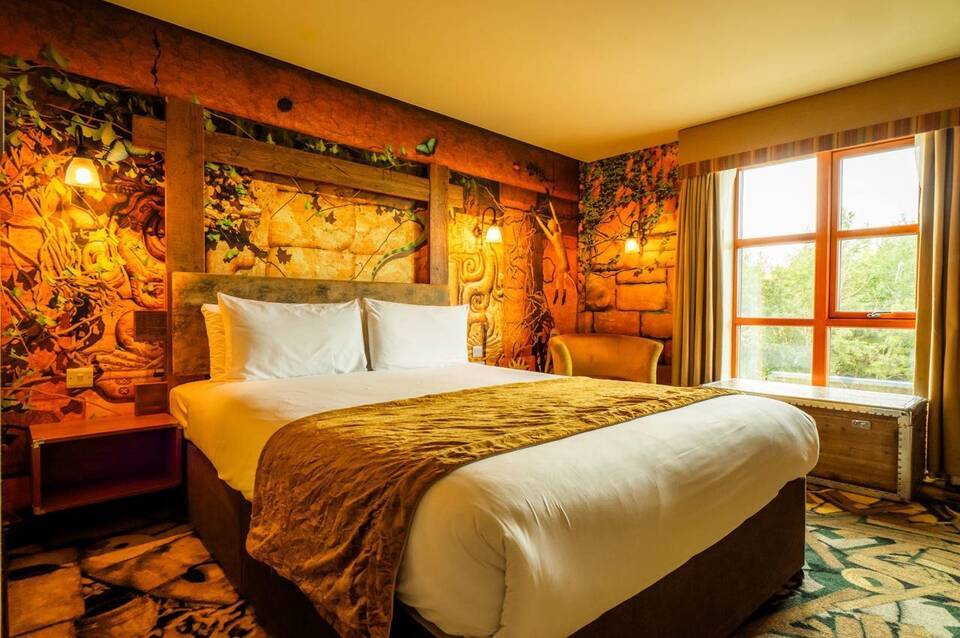 Chessington World of Adventure Resort 3