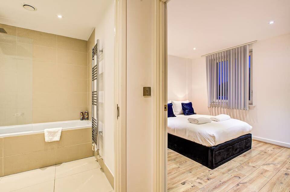 Hybrid Resi Greenwich, London 3