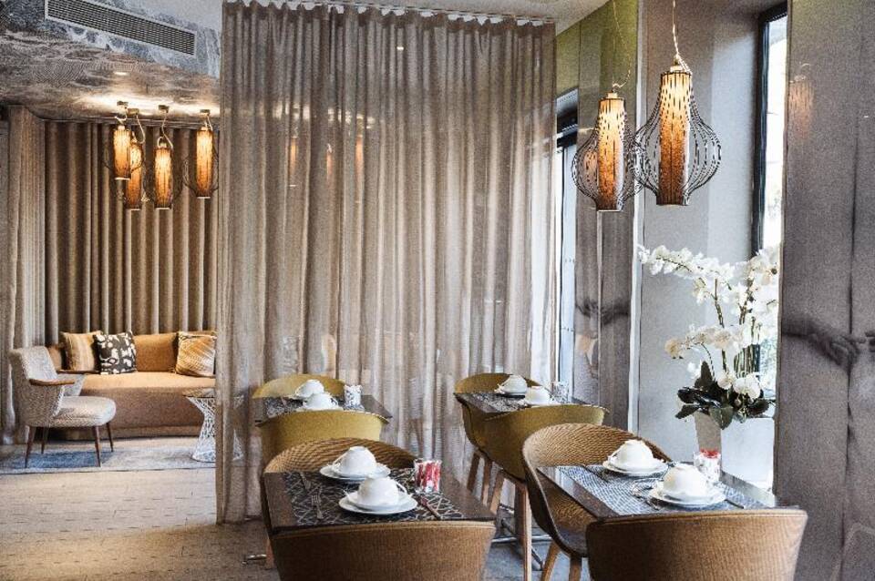 Hotel Eiffel Segur 5
