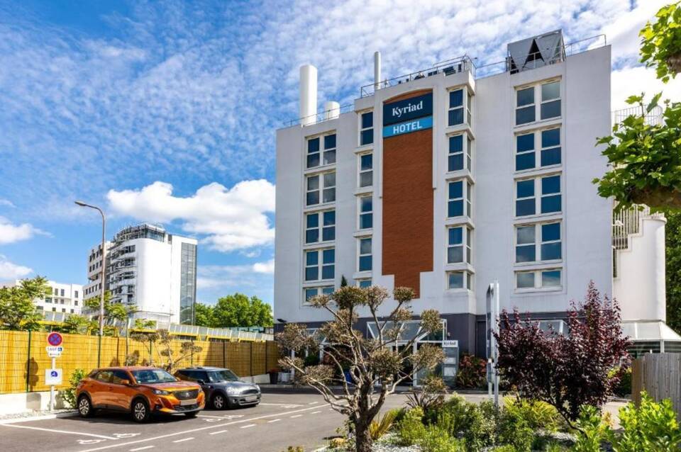 Ibis Styles Colombes Paris Ouest 1