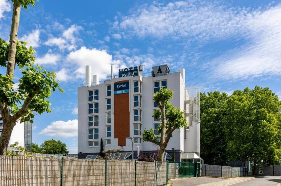 Ibis Styles Colombes Paris Ouest 3